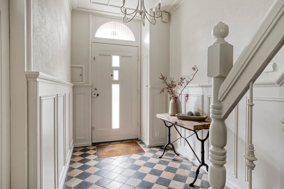 Characterful Detached Family Home with Authentic Details and Modern Comfort — 7