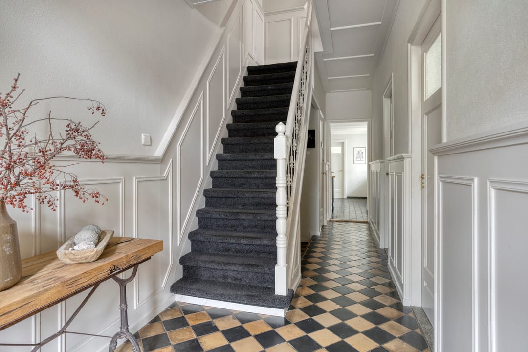 Characterful Detached Family Home with Authentic Details and Modern Comfort — 8