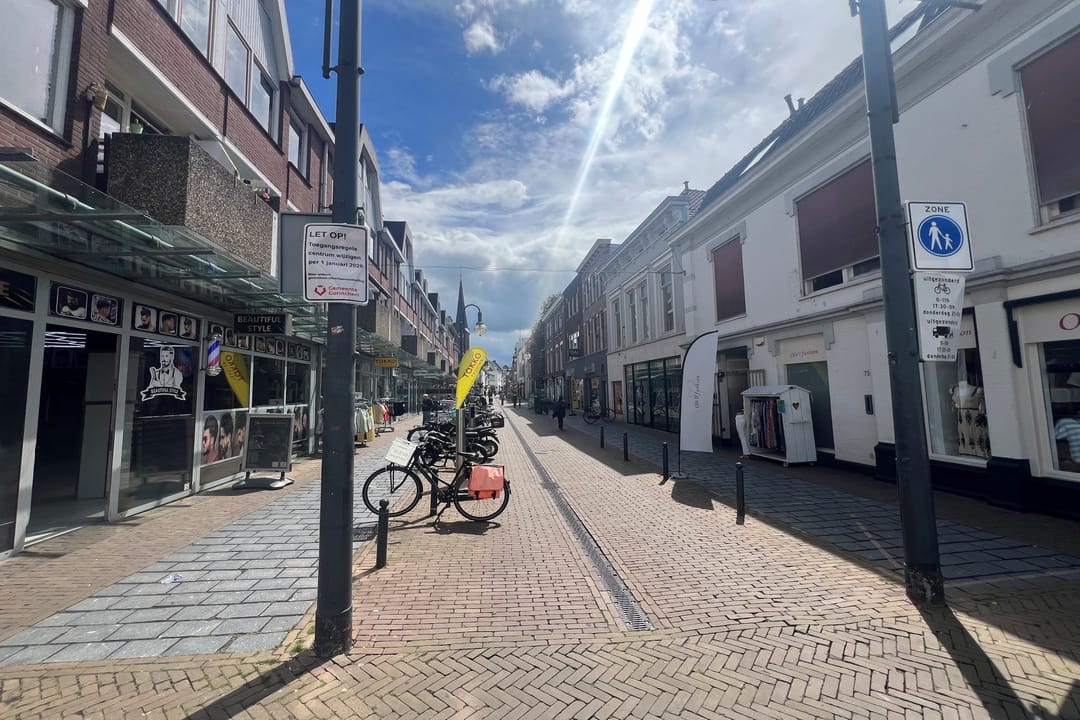 Photo 38 of Rosmolensteeg 1-A
