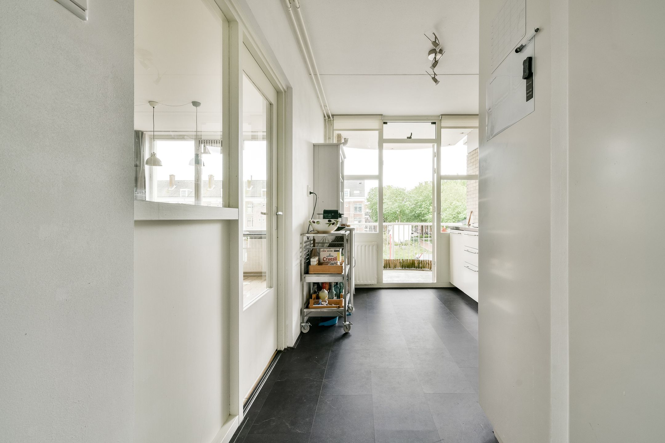 Waterfront Apartment with South-Facing Balcony in Amsterdam Centrum — 9