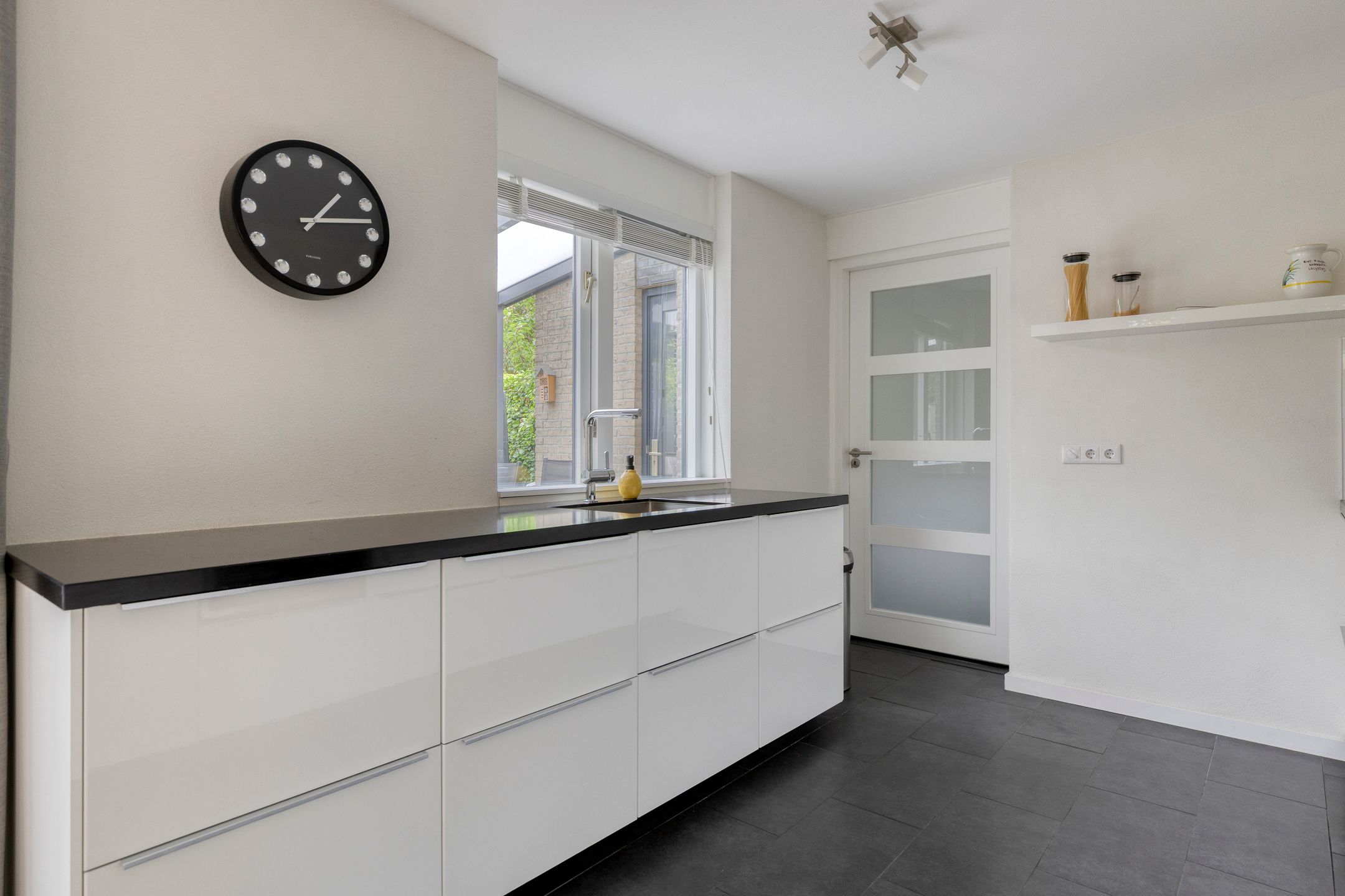 Spacious Energy-Efficient Detached Villa in Lelystad's Landstrekenwijk — 27