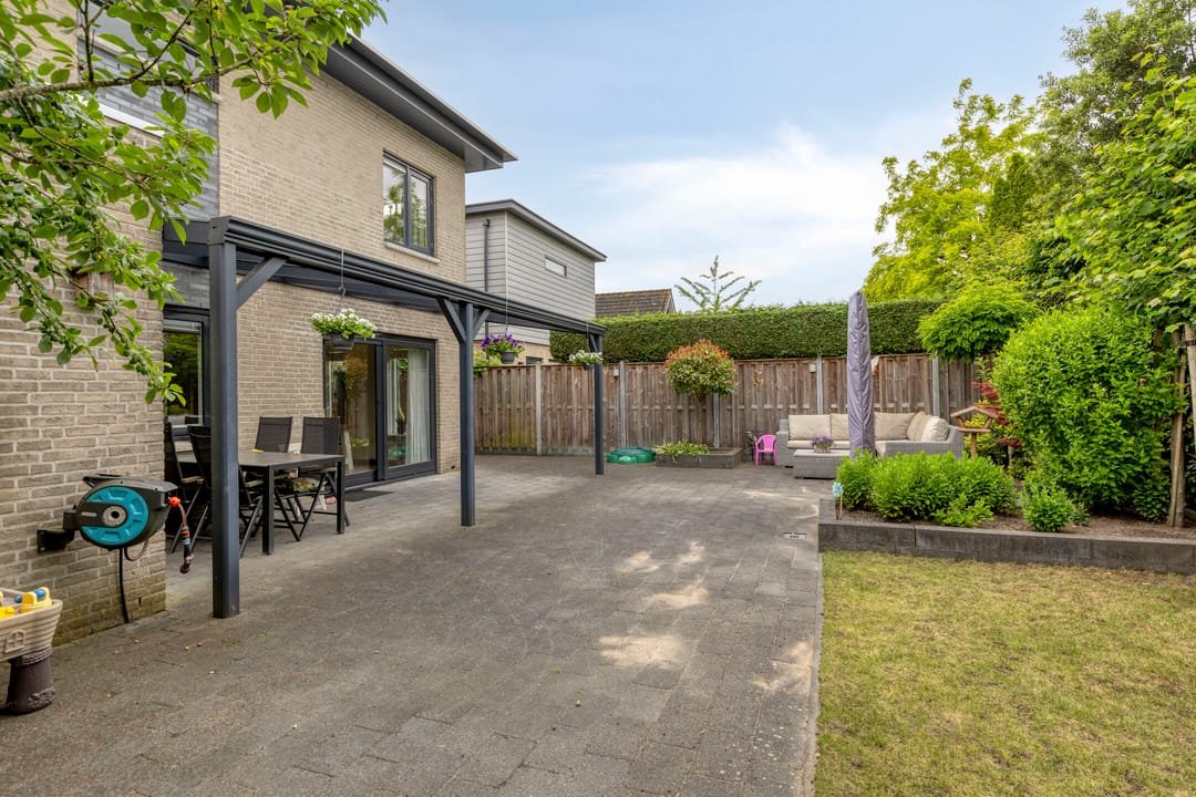 Spacious Energy-Efficient Detached Villa in Lelystad's Landstrekenwijk — 56