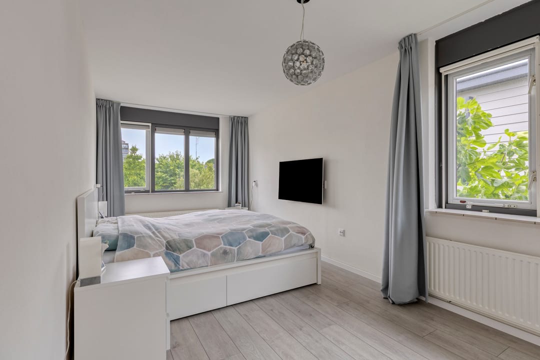 Spacious Energy-Efficient Detached Villa in Lelystad's Landstrekenwijk — 38