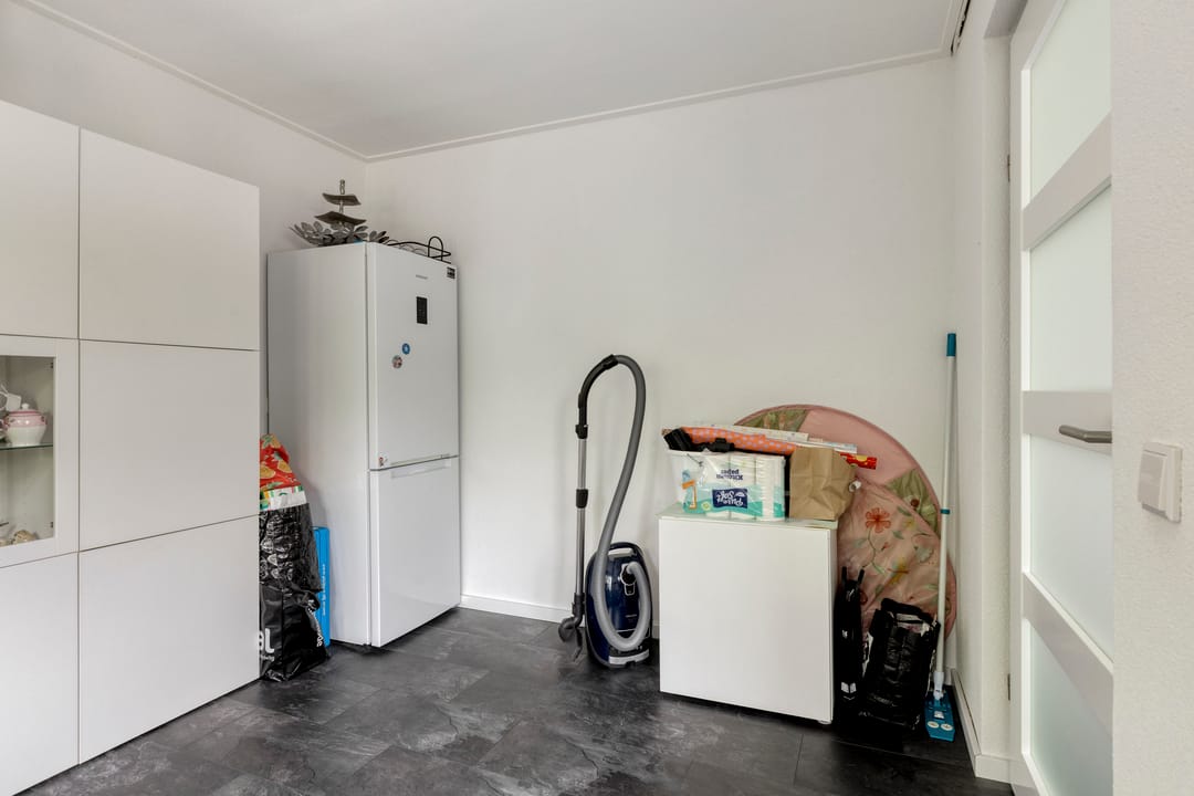 Spacious Energy-Efficient Detached Villa in Lelystad's Landstrekenwijk — 32