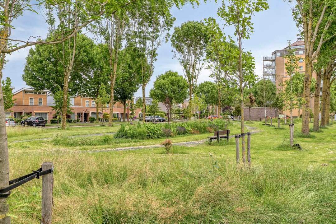 Spacious Energy-Efficient Detached Villa in Lelystad's Landstrekenwijk — 62