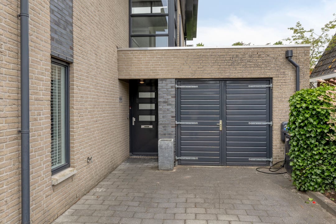 Spacious Energy-Efficient Detached Villa in Lelystad's Landstrekenwijk — 13