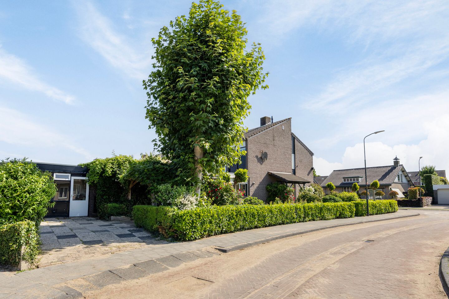 Foto 1 van Notaris van Aalstweg 11