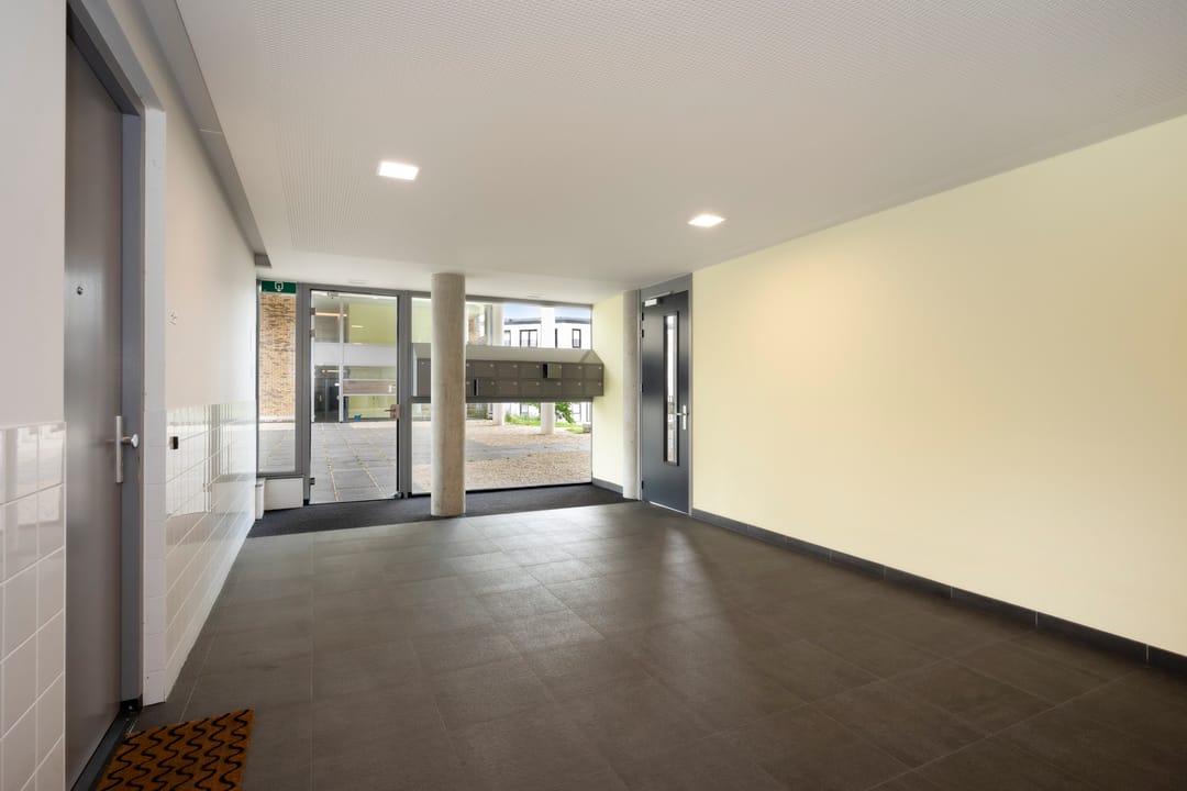 Spacious 2-Bedroom Apartment with Private Parking in Geusselpark Maastricht — 7