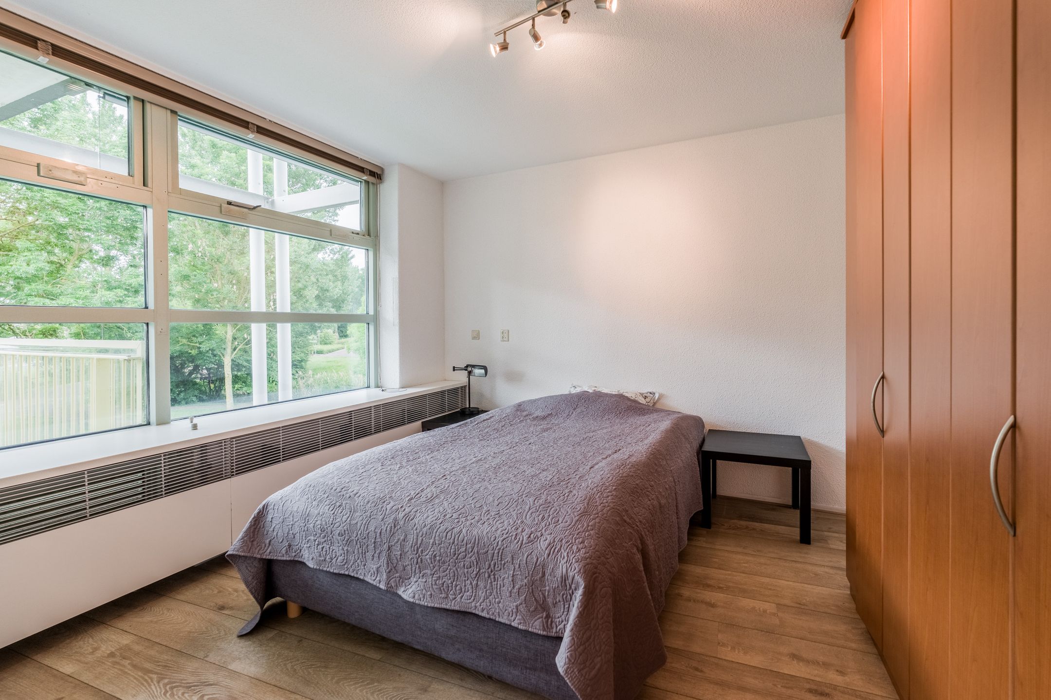 Spacious Energy-Efficient Apartment with Green Views in Amstelveen Westwijk — 12
