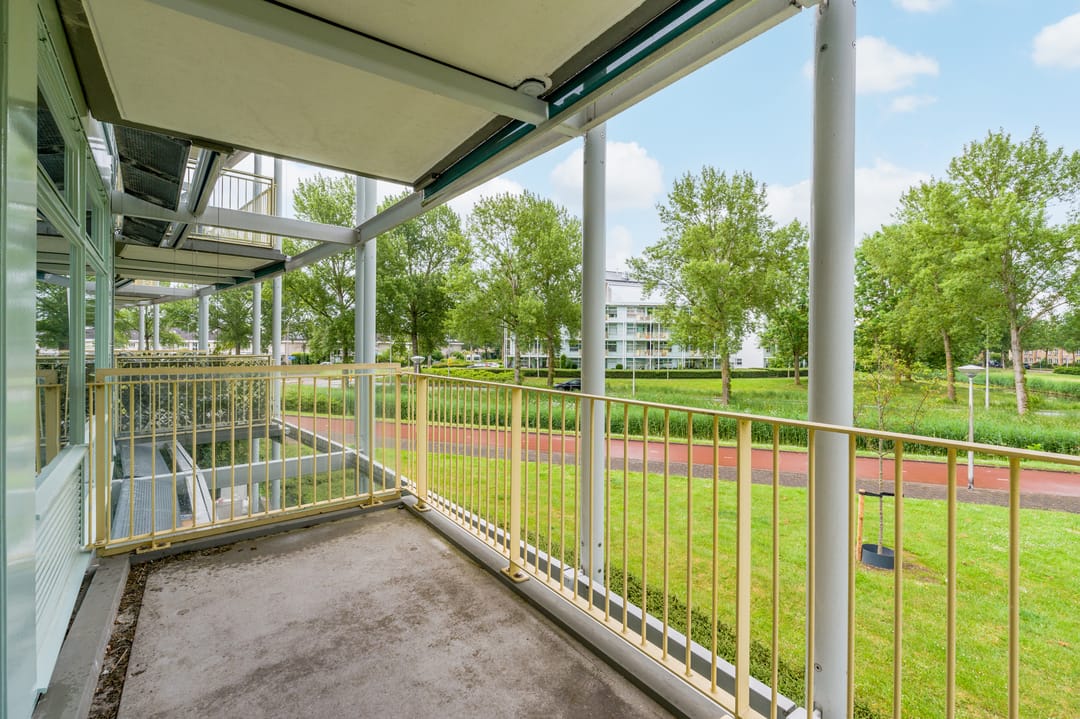 Spacious Energy-Efficient Apartment with Green Views in Amstelveen Westwijk — 7