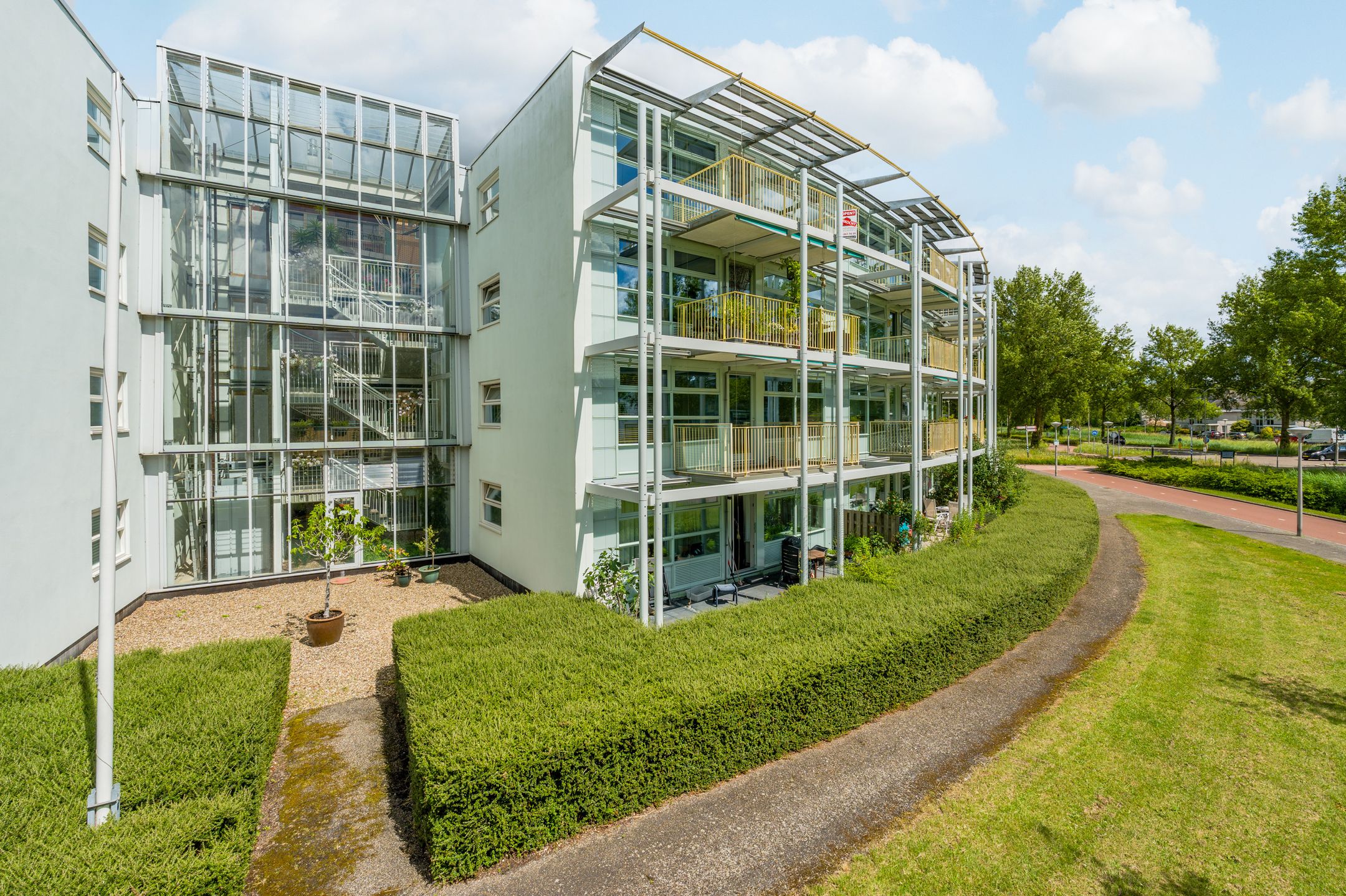 Spacious Energy-Efficient Apartment with Green Views in Amstelveen Westwijk — 27