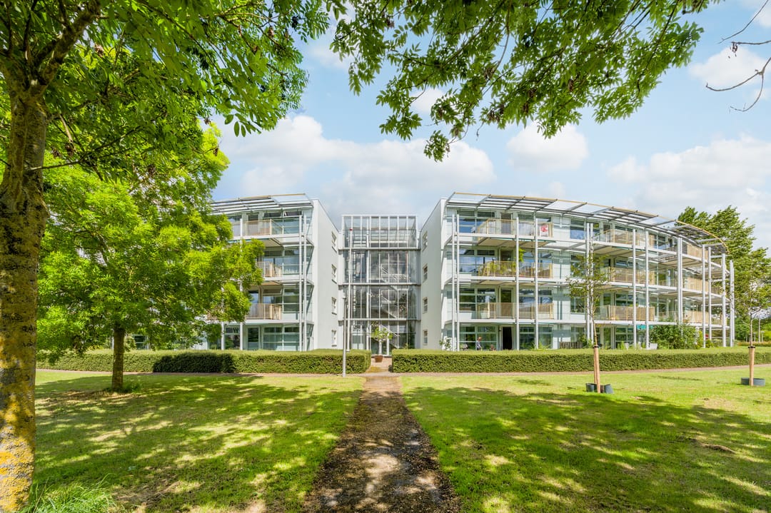 Spacious Energy-Efficient Apartment with Green Views in Amstelveen Westwijk — 28