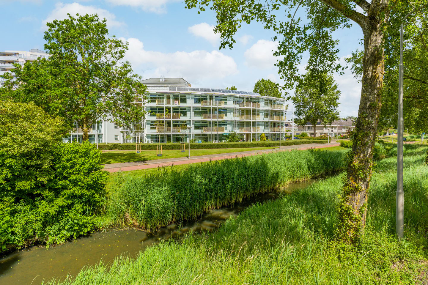 Spacious Energy-Efficient Apartment with Green Views in Amstelveen Westwijk — 29