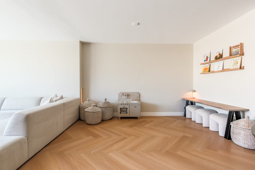 Luxury Extended Family Home with Hotel-Chique Finish in Almere — 11
