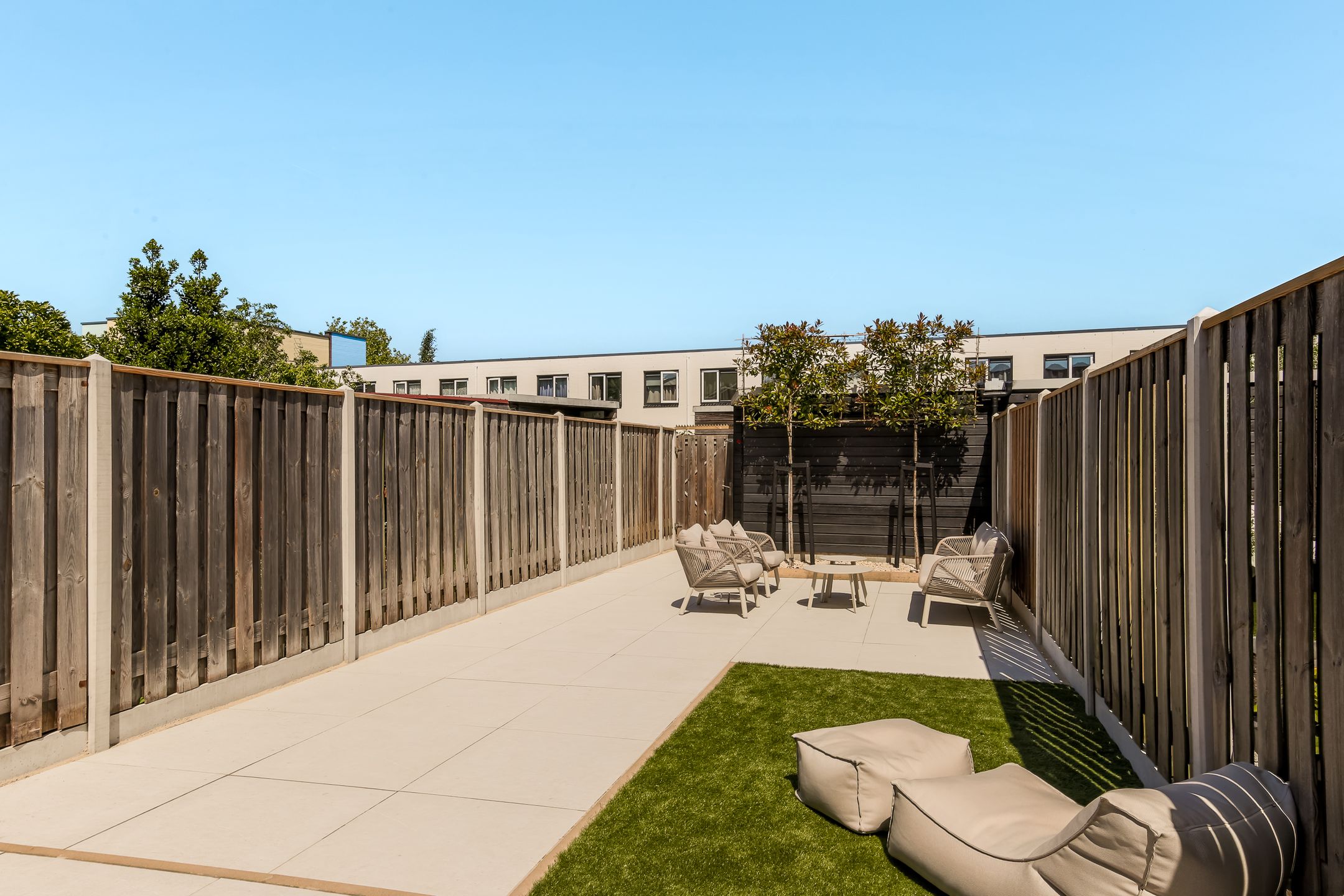 Luxury Extended Family Home with Hotel-Chique Finish in Almere — 30