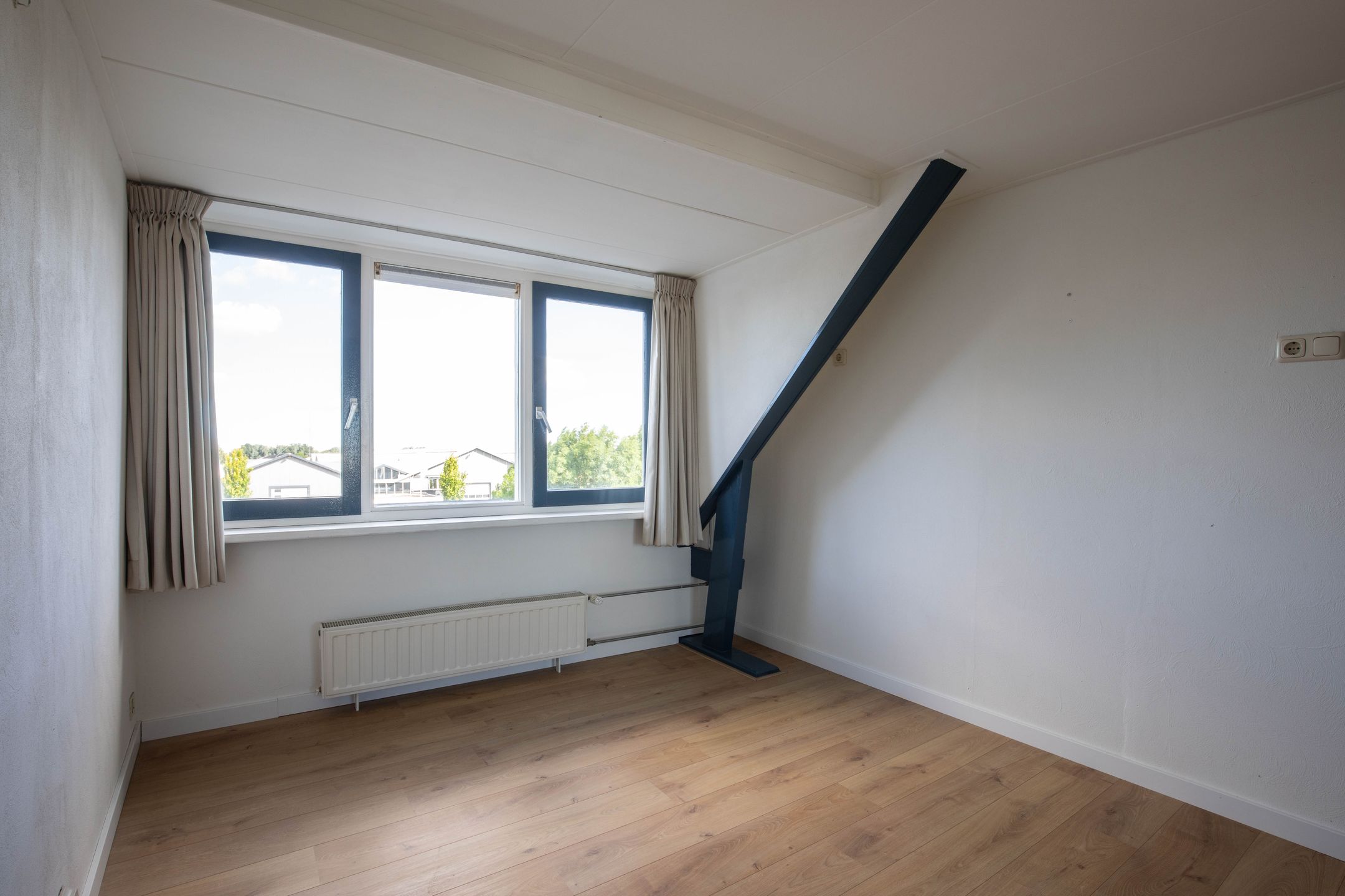 Photo 27 of Oosteinderweg 405