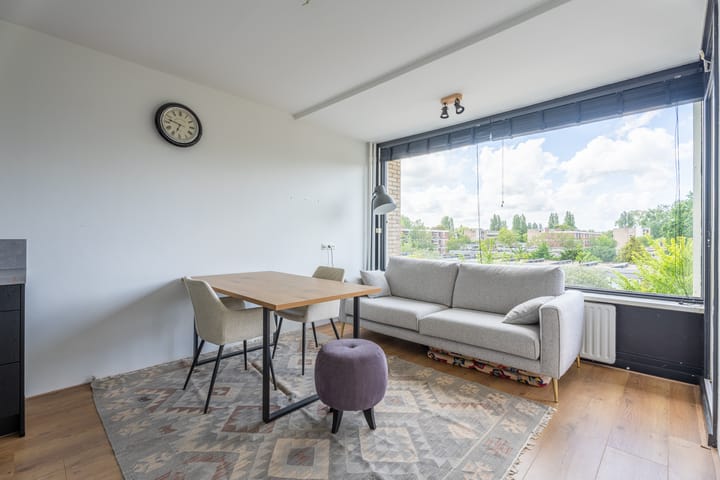 Photo 3 of Bachstraat 42
