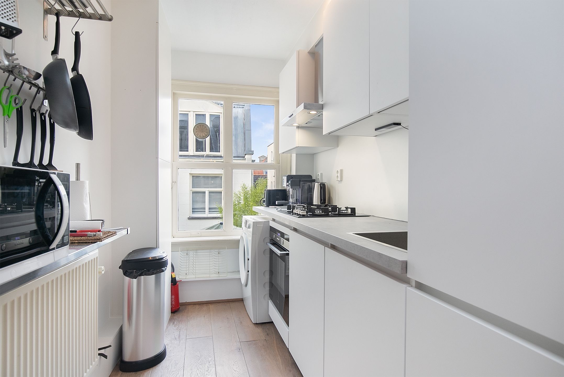 Historic Canal Maisonette with Private Terrace in Amsterdam Centre — 9