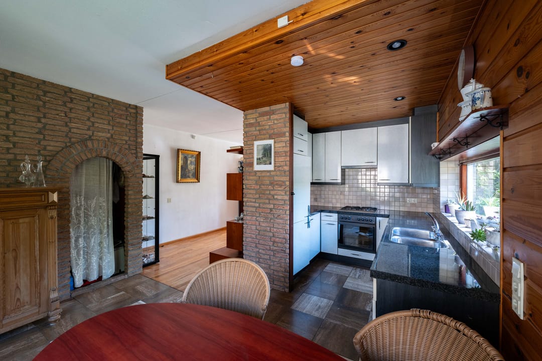 Spacious Corner House with Separate Garage in Sportbuurt — 11