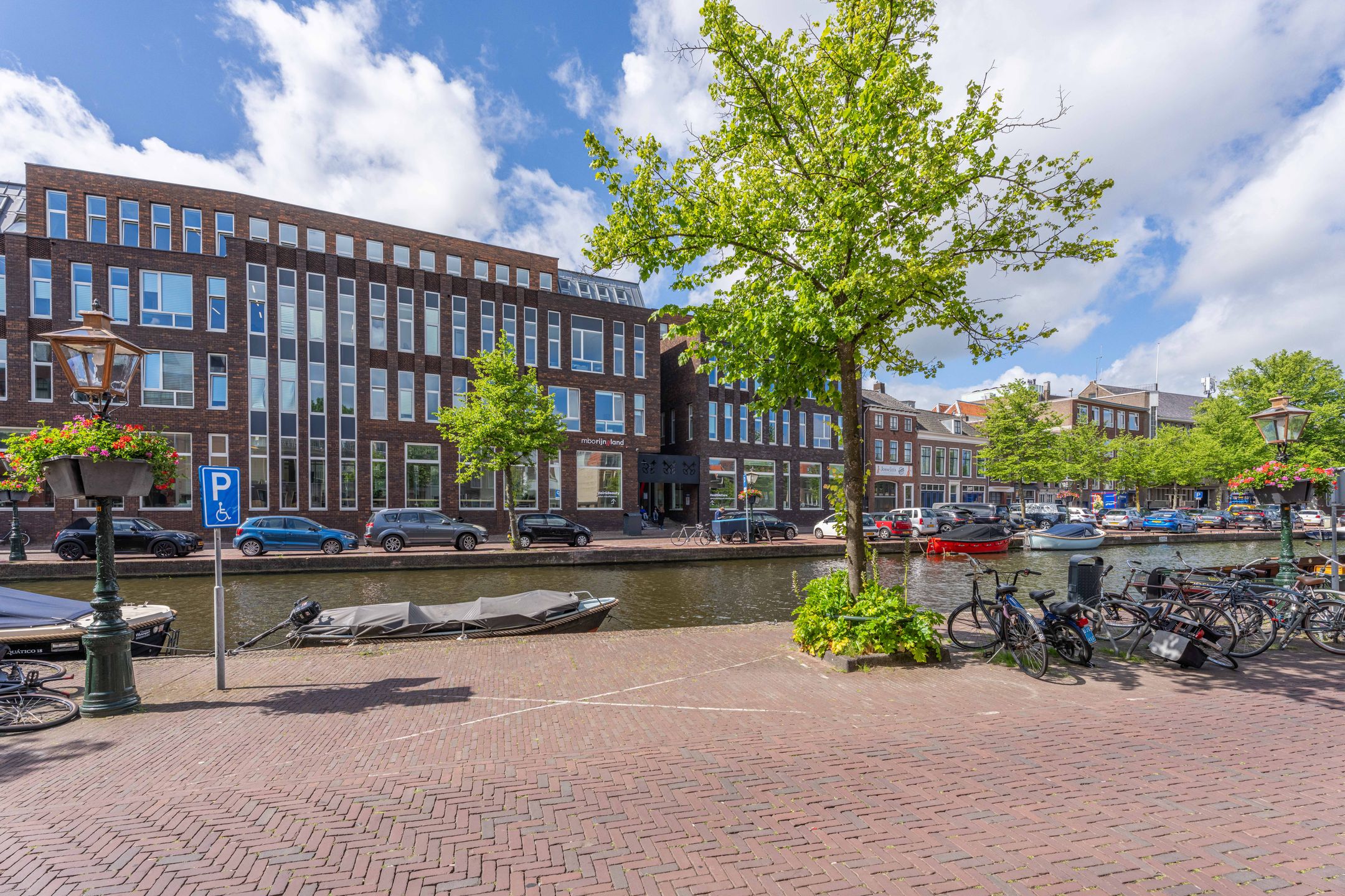 Bright Ground‑Floor Apartment with Private Garden Near Leiden Centre — 21