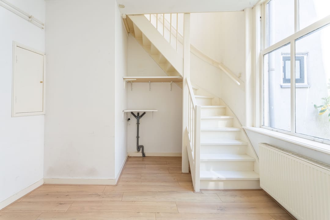 Bright Ground‑Floor Apartment with Private Garden Near Leiden Centre — 11
