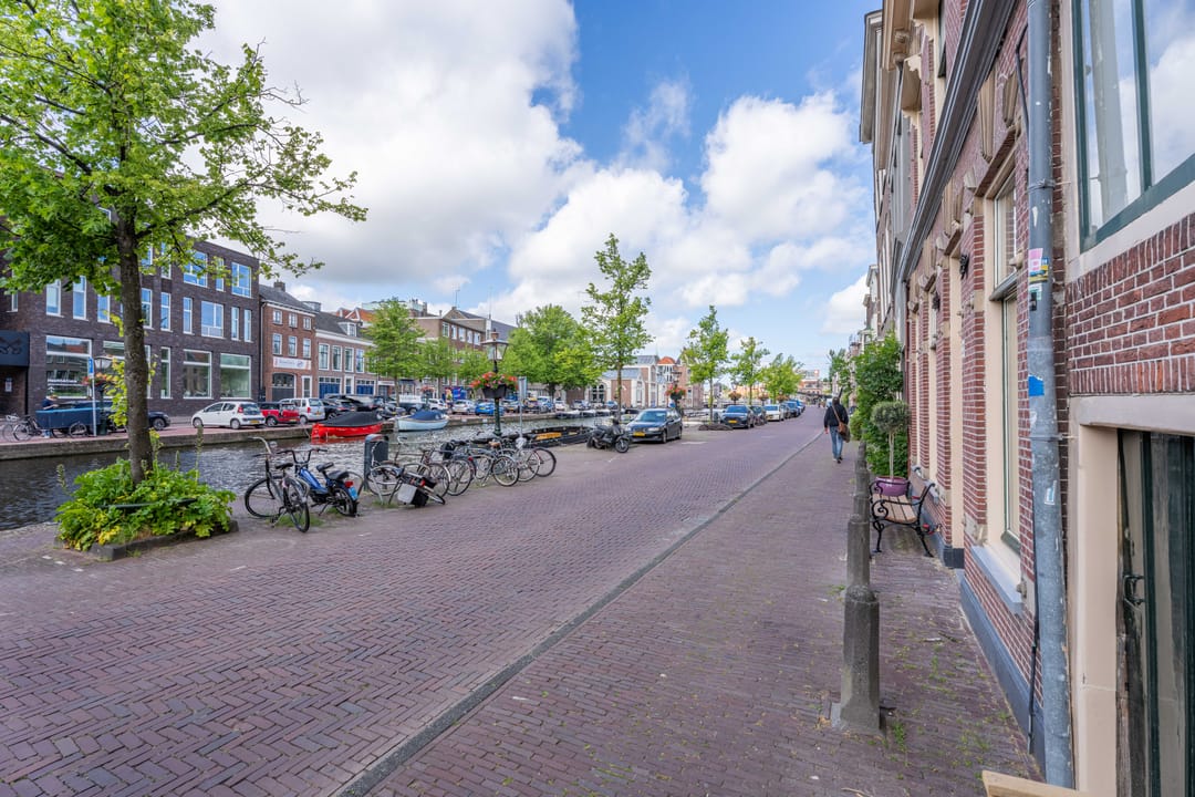 Bright Ground‑Floor Apartment with Private Garden Near Leiden Centre — 22