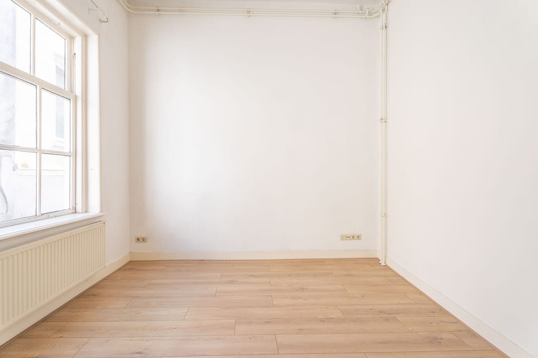 Bright Ground‑Floor Apartment with Private Garden Near Leiden Centre — 13