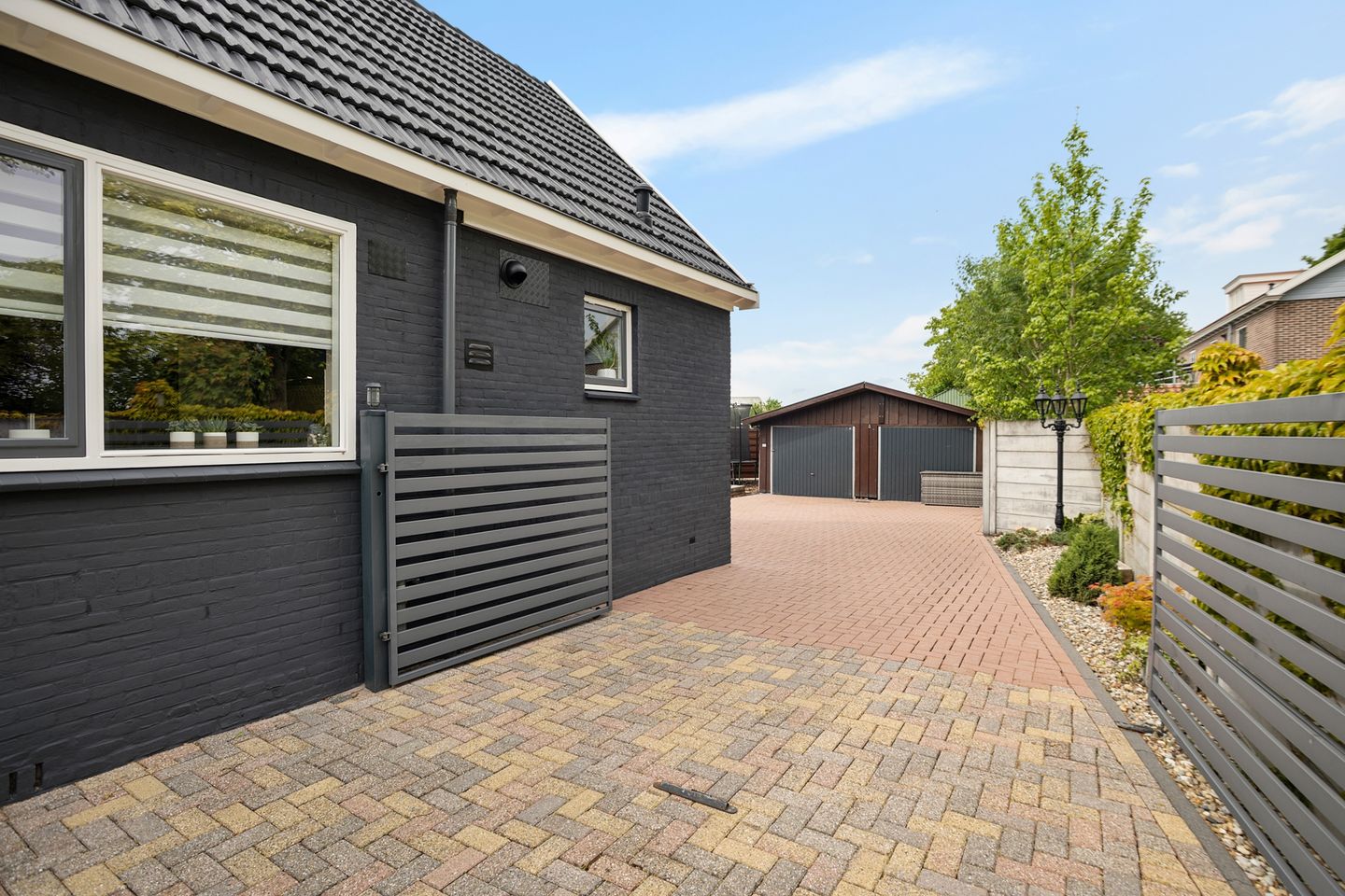 Sustainable Detached Home with Solar Panels and Garage in Avenhorn — 40