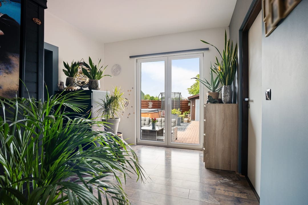 Sustainable Detached Home with Solar Panels and Garage in Avenhorn — 22