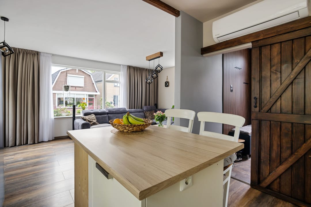 Sustainable Detached Home with Solar Panels and Garage in Avenhorn — 11