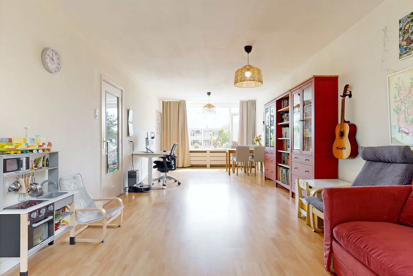 Spacious 3 Room Apartment with Two Balconies and City Views — 10
