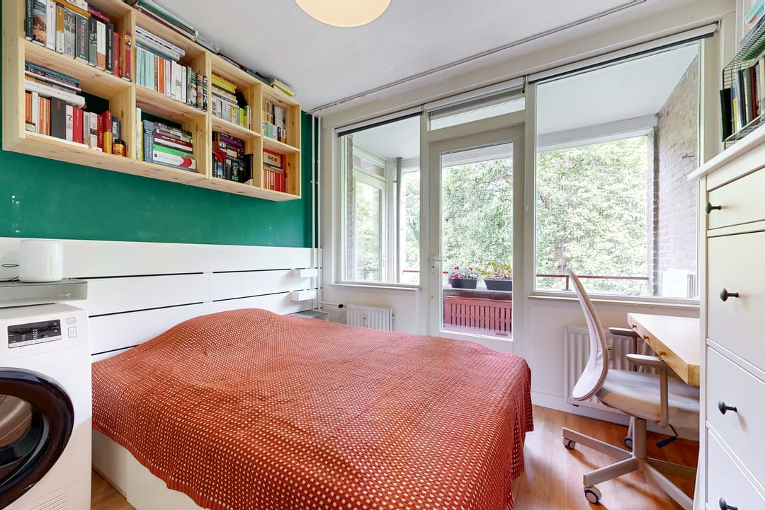 Spacious 3 Room Apartment with Two Balconies and City Views — 17
