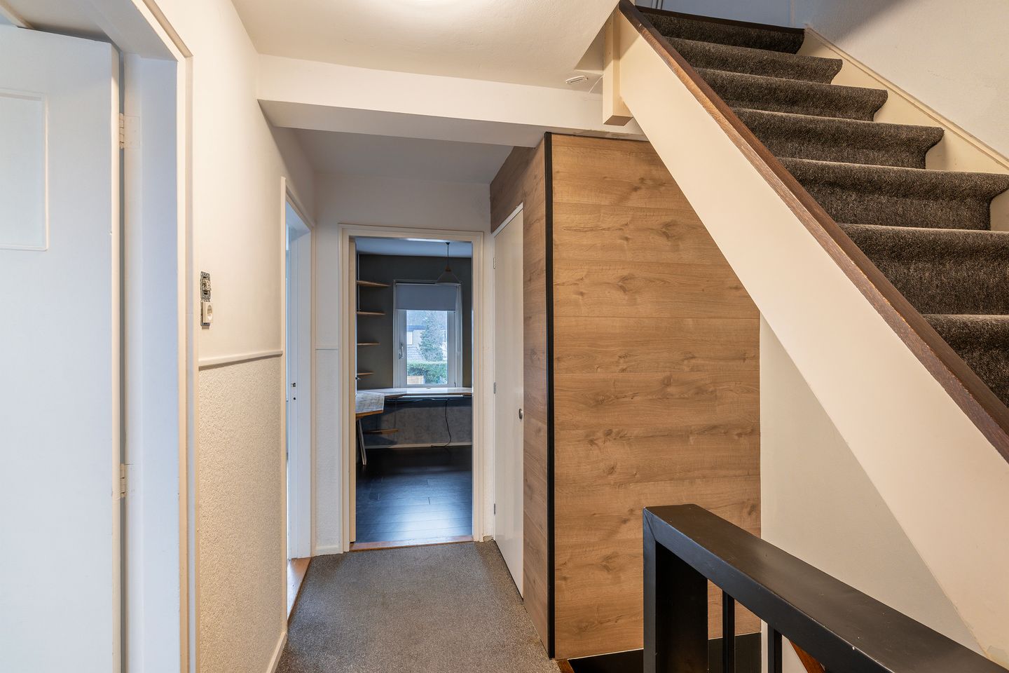 Spacious Modern Family Home Near Naaldwijk Centre — 34