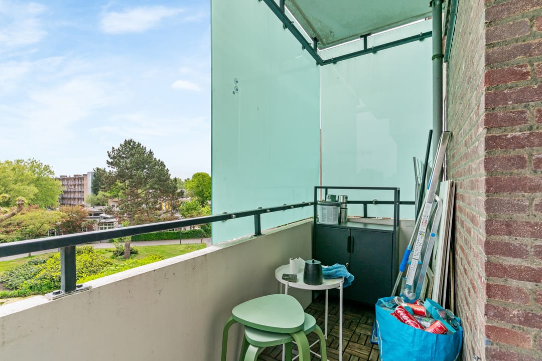 Spacious 3 Room Apartment with Two Balconies and City Views — 26