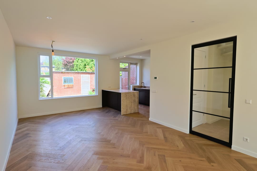 Spacious Modern Family Home Near Naaldwijk Centre — 16