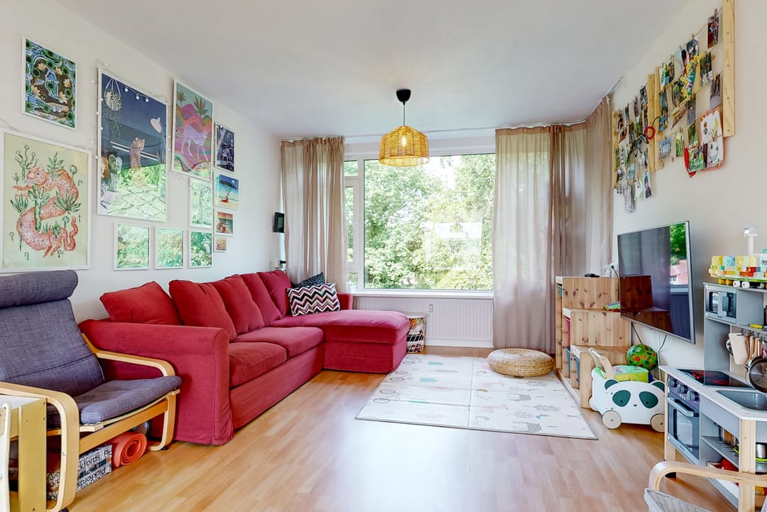 Spacious 3 Room Apartment with Two Balconies and City Views — 11