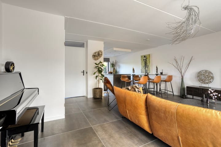 Tussenwoning te koop: Merelhof 7, Zeewolde