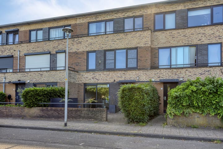 Tussenwoning te koop: Merelhof 7, Zeewolde