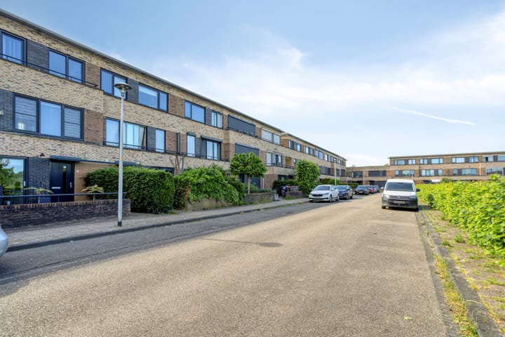 Tussenwoning te koop: Merelhof 7, Zeewolde