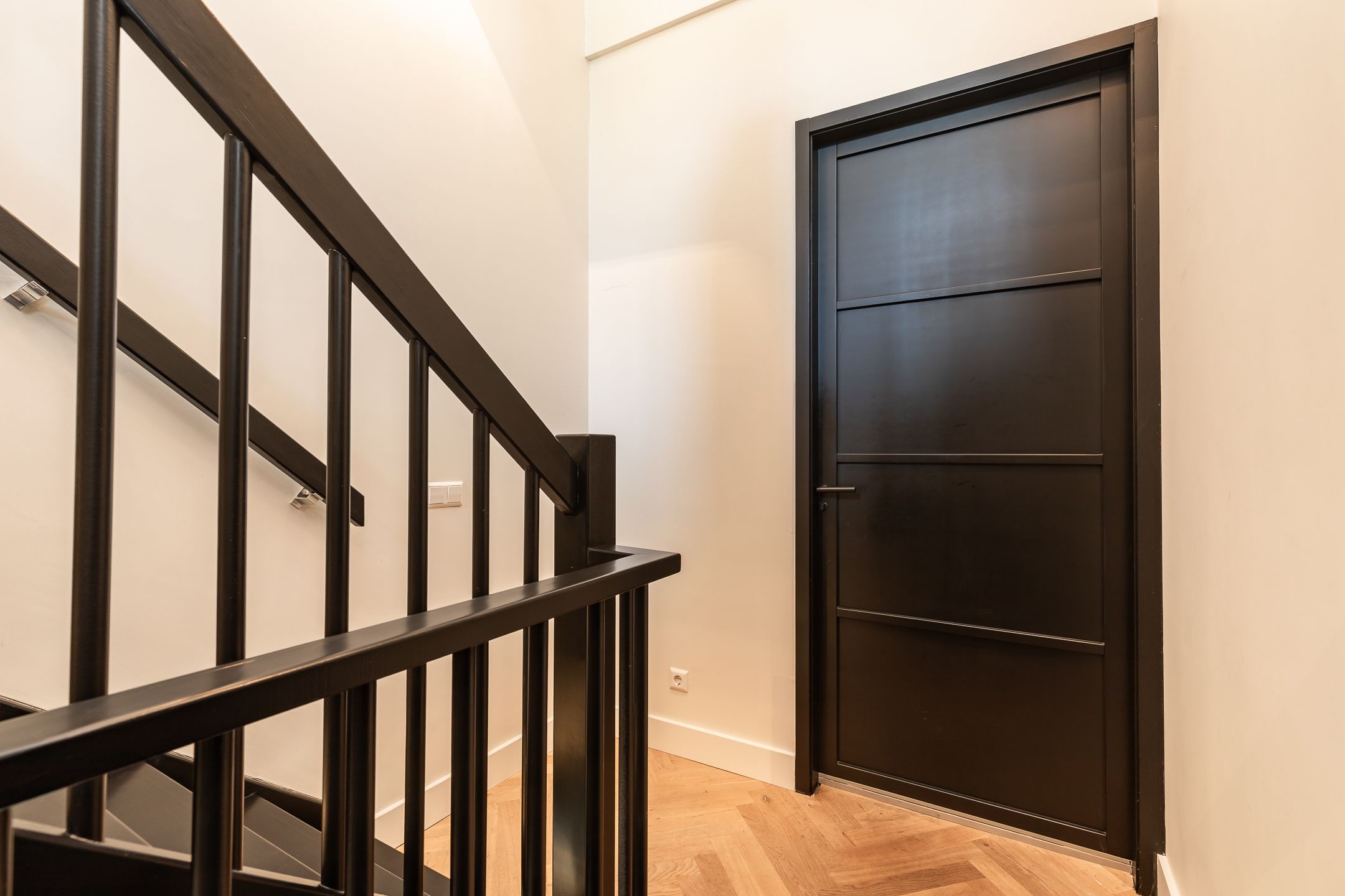 Photo 42 of Niels Bohrstraat 54