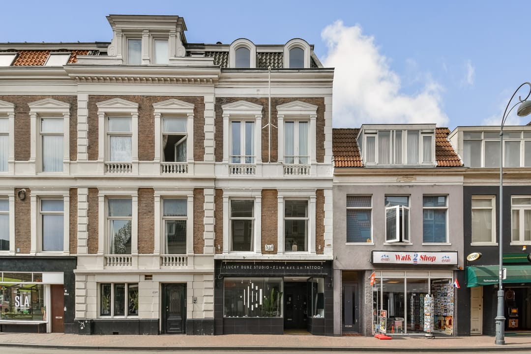 Characterful Apartment in Historic Haarlem Building Near Station