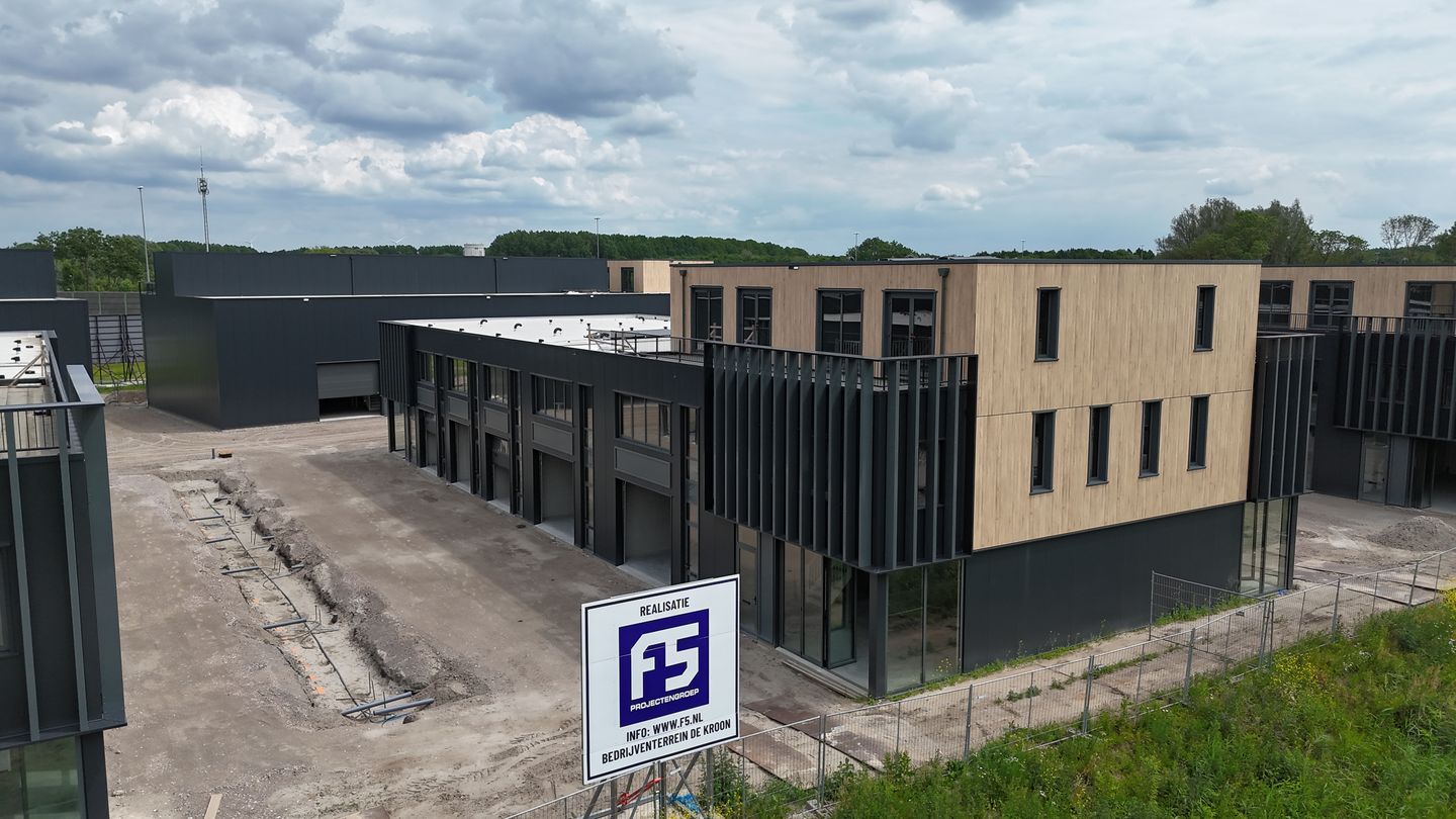 Bekijk foto 1 van Kroonlaan 25