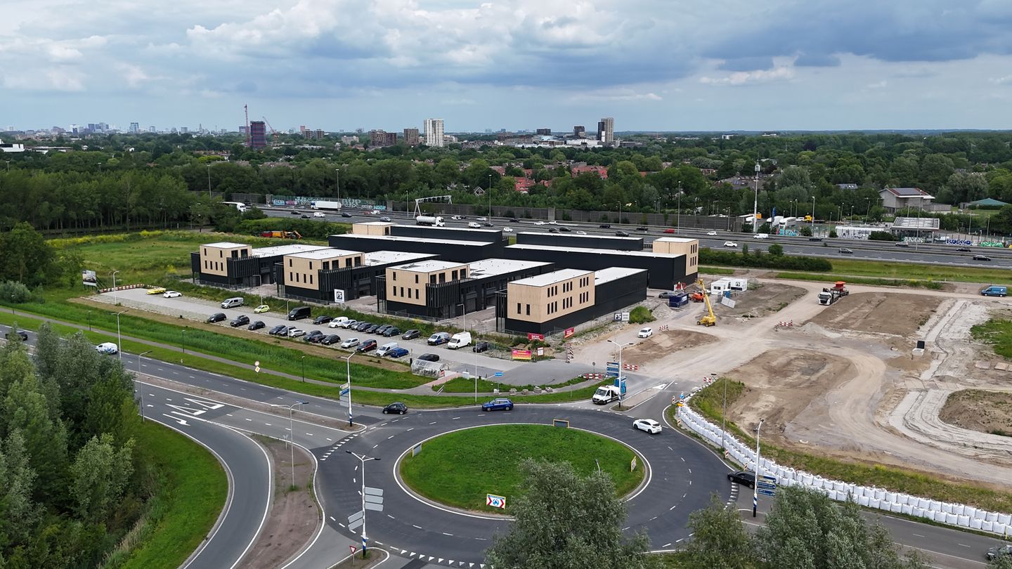 Bekijk foto 2 van Kroonlaan 25