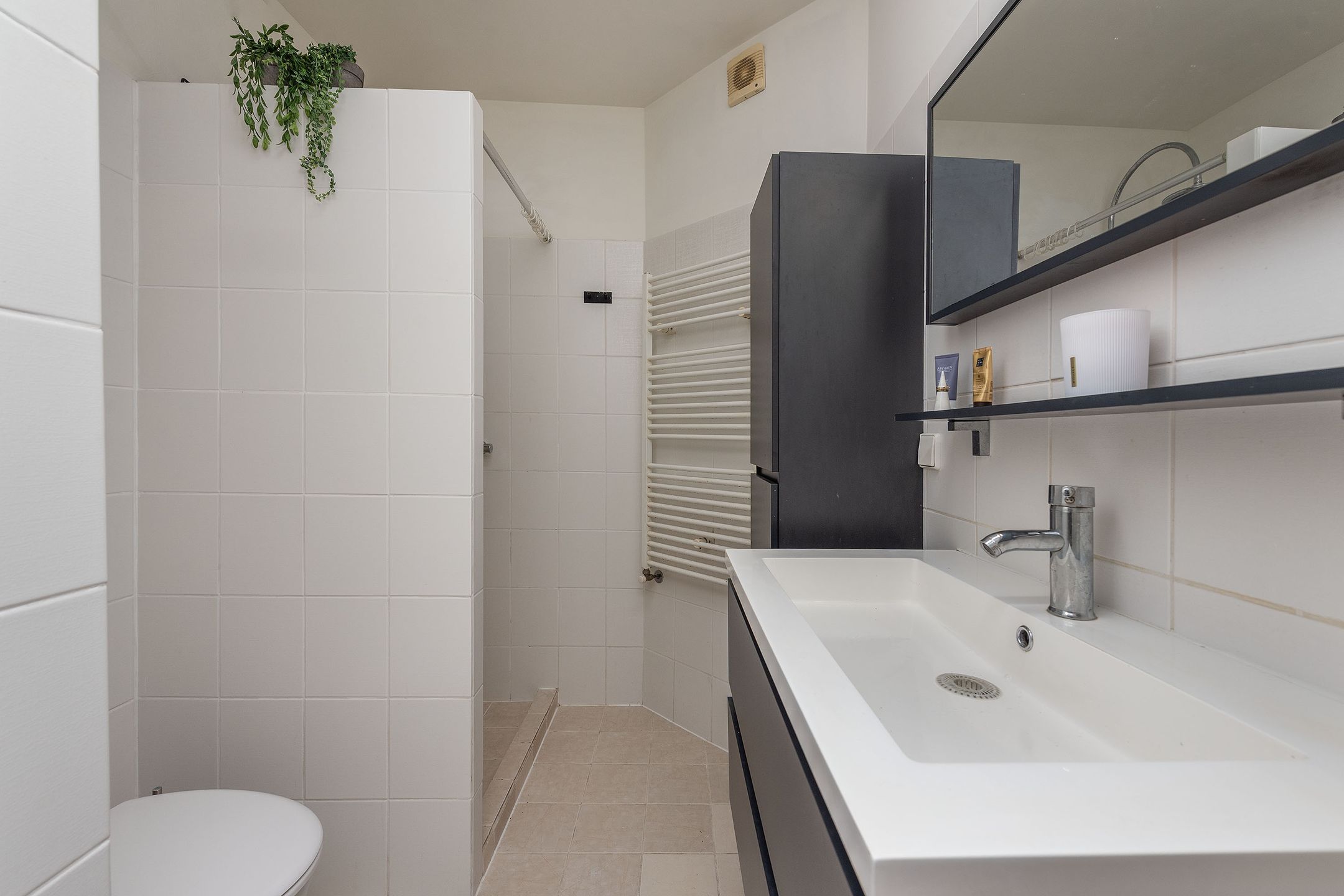 Well-Maintained 1940s Apartment with Two Balconies in Bos en Lommer — 12