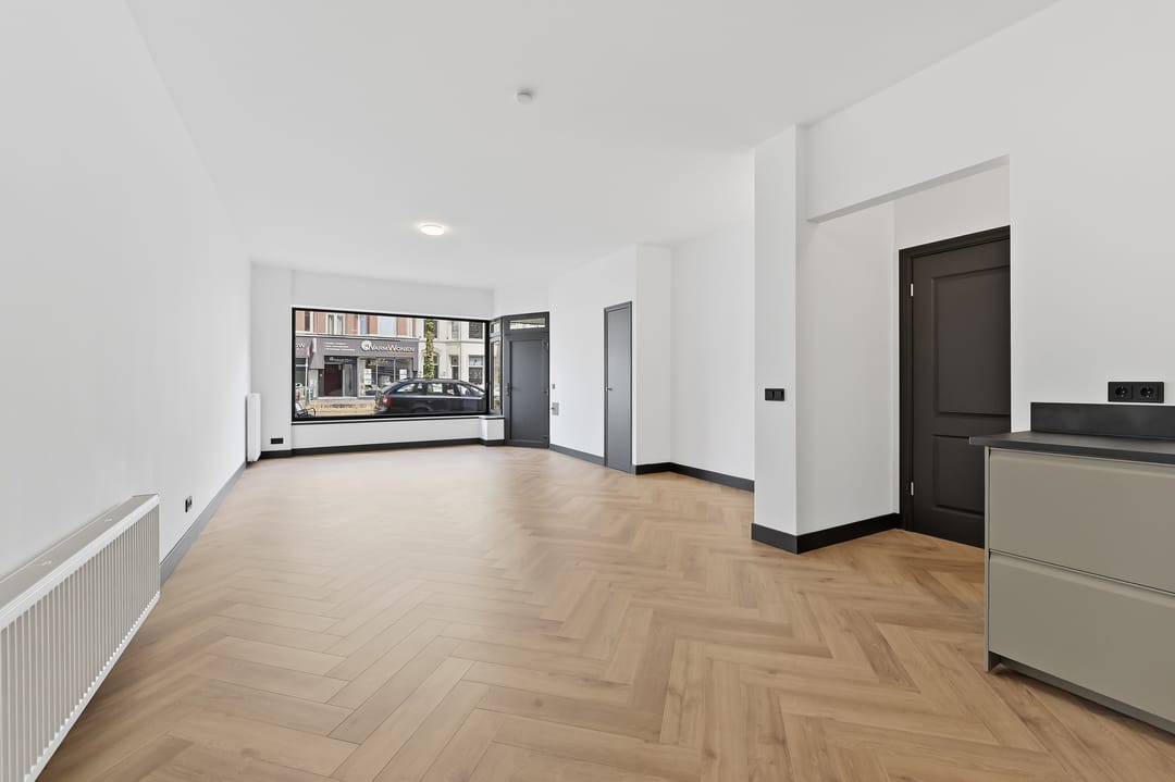 Fully Renovated Ground Floor Apartment in Regentessekwartier — 11