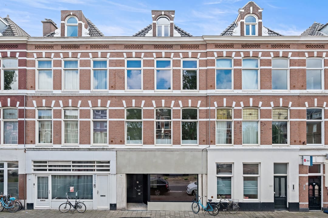 Fully Renovated Ground Floor Apartment in Regentessekwartier