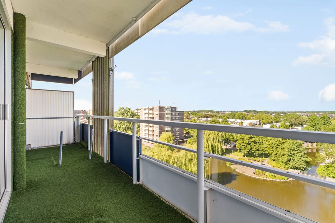 Bright Top-Floor Apartment with Panoramic Views in Uithoorn — 13