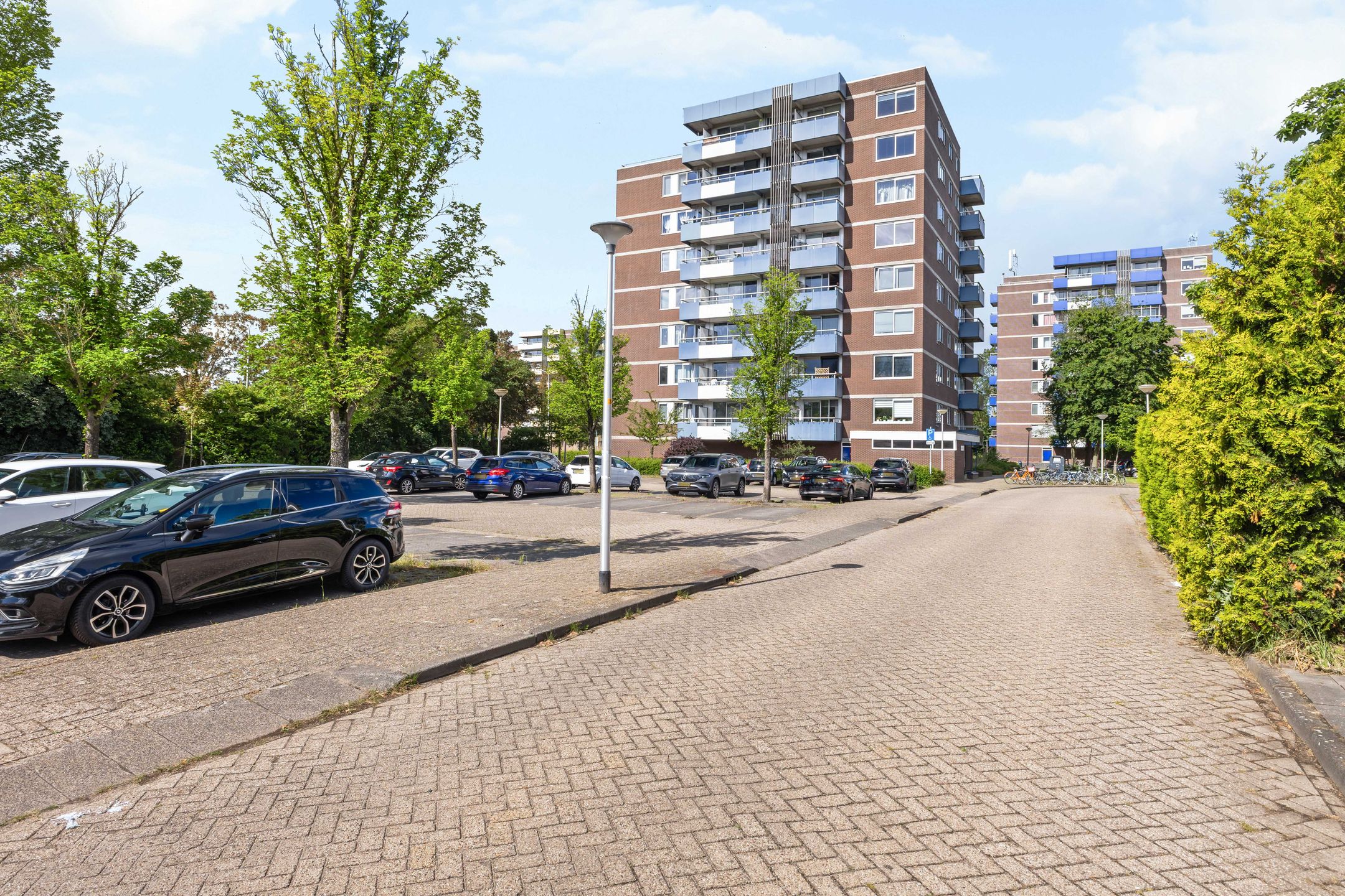 Bright Top-Floor Apartment with Panoramic Views in Uithoorn — 24
