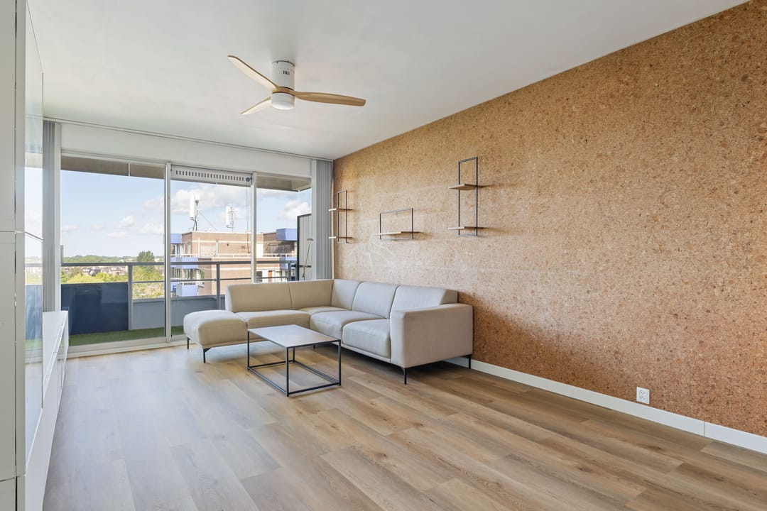 Bright Top-Floor Apartment with Panoramic Views in Uithoorn — 8
