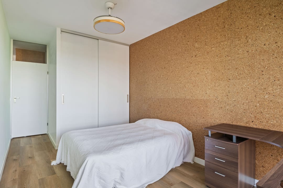 Bright Top-Floor Apartment with Panoramic Views in Uithoorn — 16